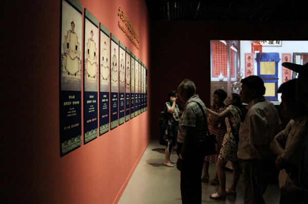 Exhibition unveils life of Qing Dynasty emperors