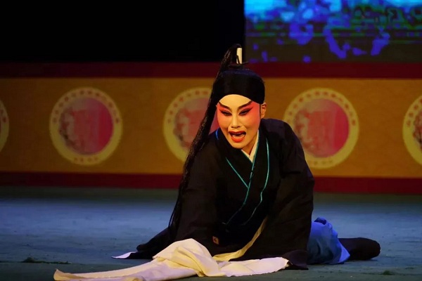 Chinese opera singers compete for the best in Wenshang