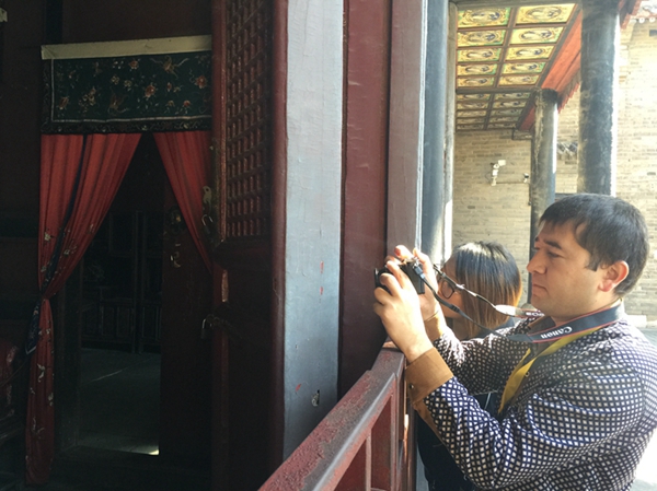 In pics: Foreign media visit World heritage of Confucian sites in Qufu