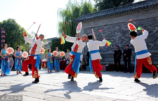 Cultural expo dazzles Taierzhuang ancient town