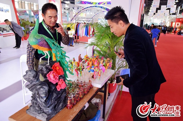 Cultural expo dazzles Taierzhuang ancient town