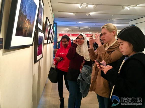 Photography exhibition showcases charming Yantai