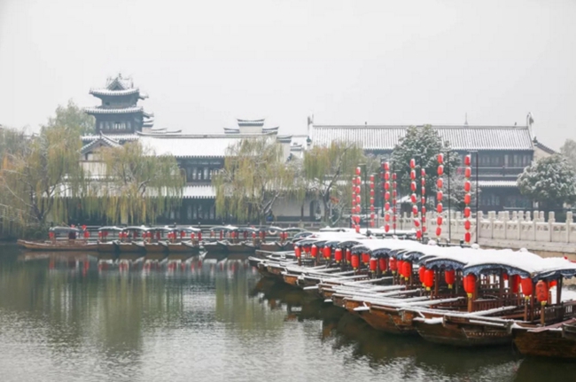 In pics: snow adorns Taierzhuang ancient town