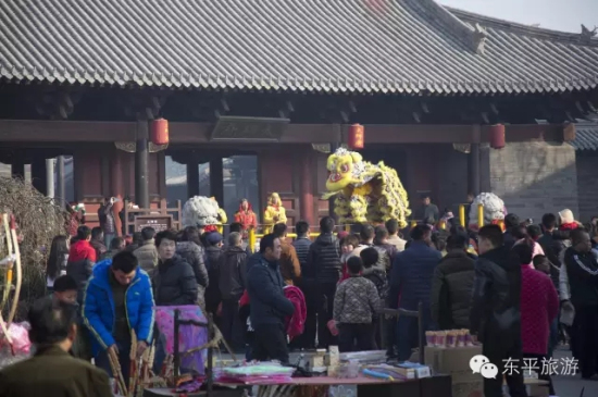 Temple fair in Dongping to celebrate Chinese New Year