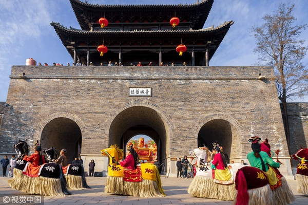 Temple fair dazzles Taierzhuang ancient town