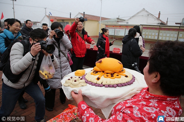 Steamed bun making competition held in Rizhao