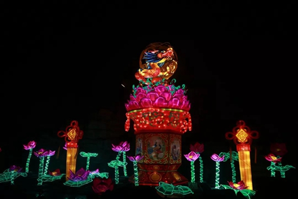 Lantern festival adorns Taierzhuang ancient town