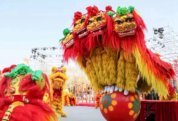 New Year festivities held in Taierzhuang ancient town