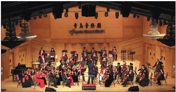 Qingdao's Shinan district celebrates New Year with variety of cultural performances