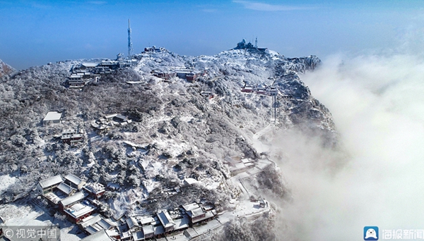 Mount Tai glistens with scenes of rime