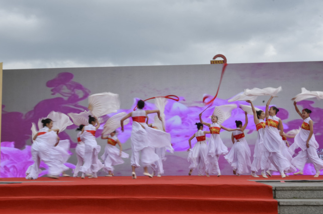 In pics: Yantai residents embrace cultural carnival