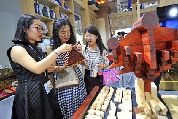 Jining displays local culture at Shenzhen fair