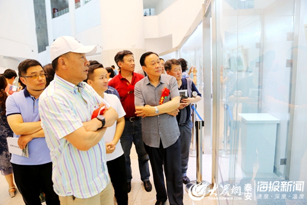 Su Xu watercolor exhibition opens in Tai'an