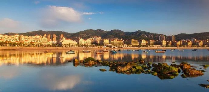 Weihai: a popular getaway in summertime