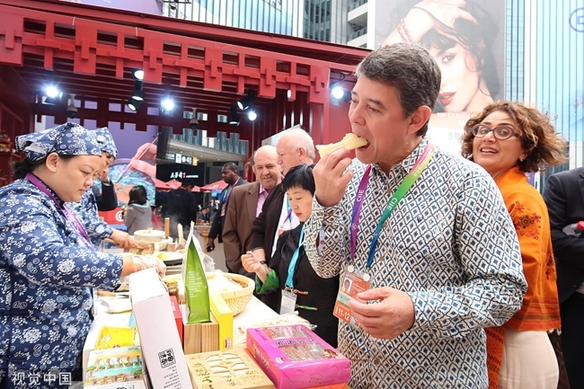 Shandong time-honored brands impress at CIIE