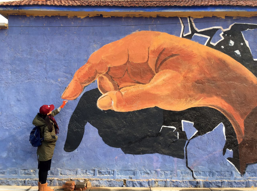 3D murals helping village eliminate poverty