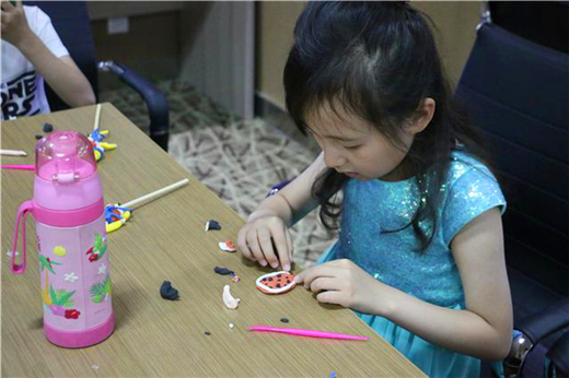 Shandong intangible cultural heritage classroom: how to make a Caozhou dough figure