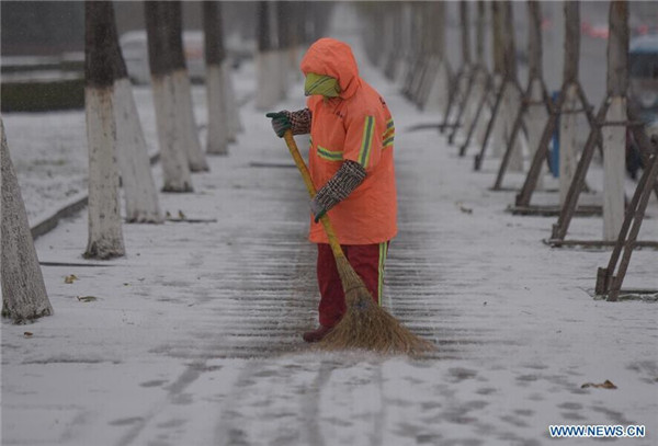 E China's Yantai greets 1st snow of this winter