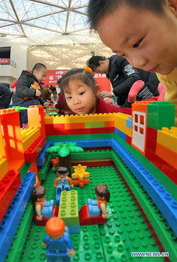 Creative contest on piling up building blocks held in Yantai