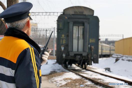 57-year-old switchman at Yantai Railway Station