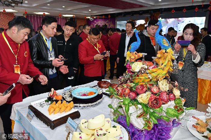 Splendid Shandong cuisine art displayed in Yantai