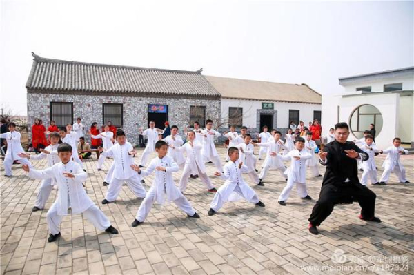 Laiyang pear blossoms festival conmes to Yantai