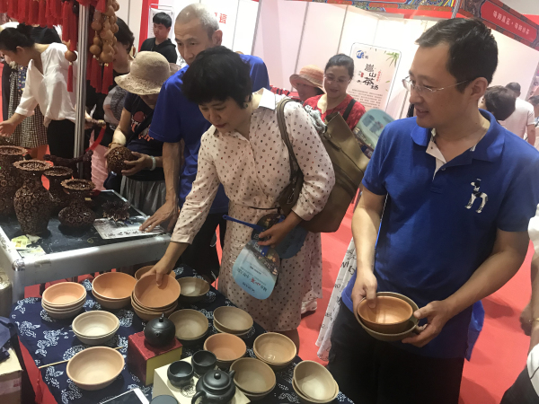 Yantai folk arts and crafts expo concludes