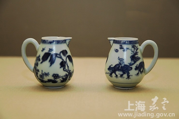 Qing Dynasty porcelain works on display in Jiading