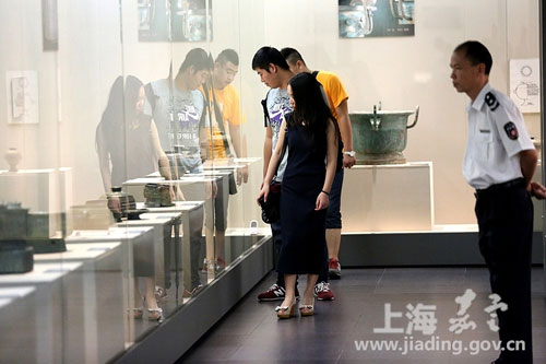 Jiading hosts bronze ware exhibition