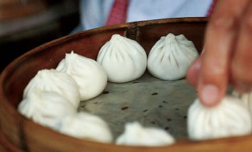 Nanxiang Xiaolongbao Cultural Exhibition kicks off in Jiading