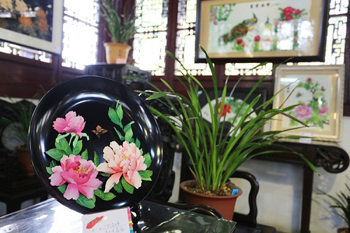 Peony exhibition in Jiading comes to an end