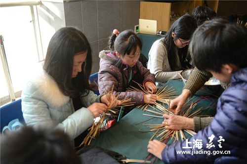 Xuhang straw weaving publicized at lecture
