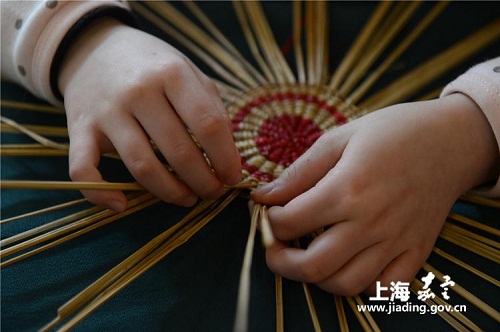 Xuhang straw weaving publicized at lecture