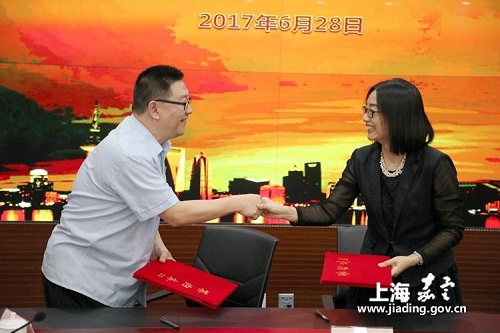 Jiading court seeks cooperation with Shanghai university