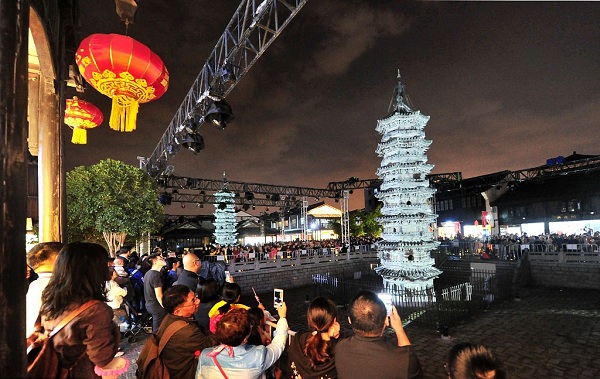 Twin pagodas in Nanxiang light up evening sky