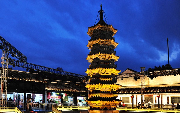 Twin pagodas in Nanxiang light up evening sky