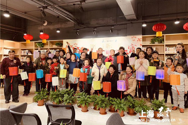 Jiading residents celebrate Lantern Festival