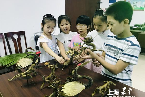 Palm-leaf knitting works create a stuffed animal world