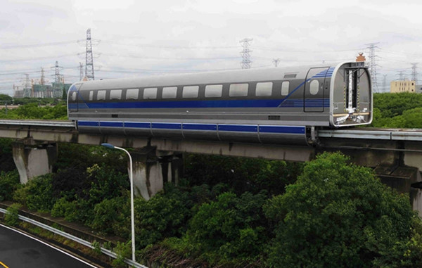 600 km/h prototype train completes its first test