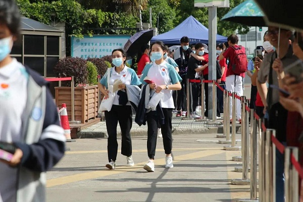 Students nationwide sit gaokao