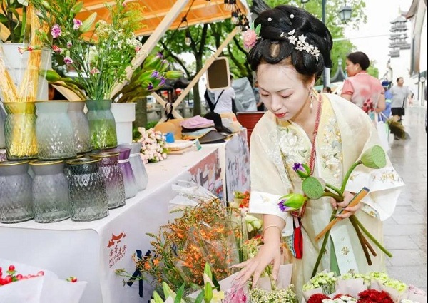 Market on Anting Old Street kicks off