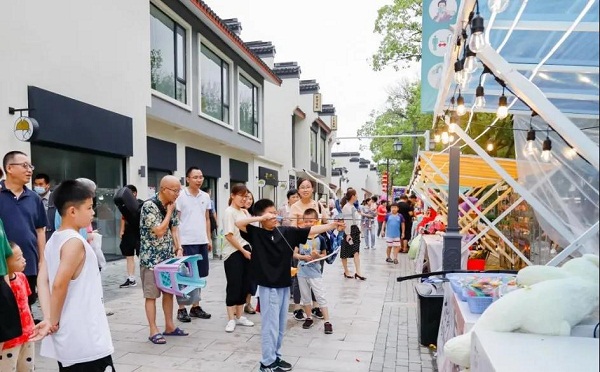 Market on Anting Old Street kicks off