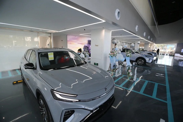 Automobile tech firm's delivery center opened in Jiading