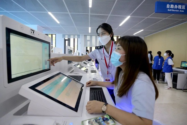 Jiading adopts smart tax services