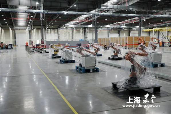Shanghai robot maker resumes full production capacity