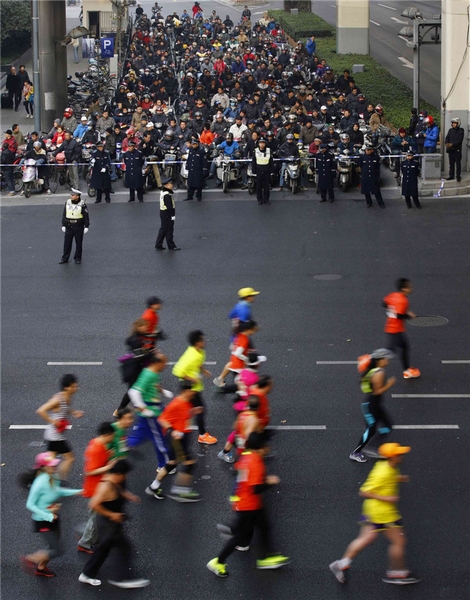 Shanghai International Marathon kicks off