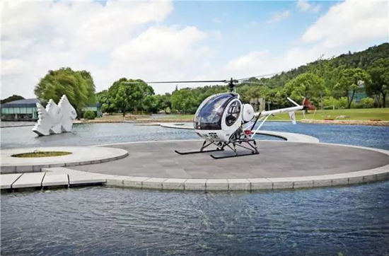 Helicopters at Moon Lake invite you skywards