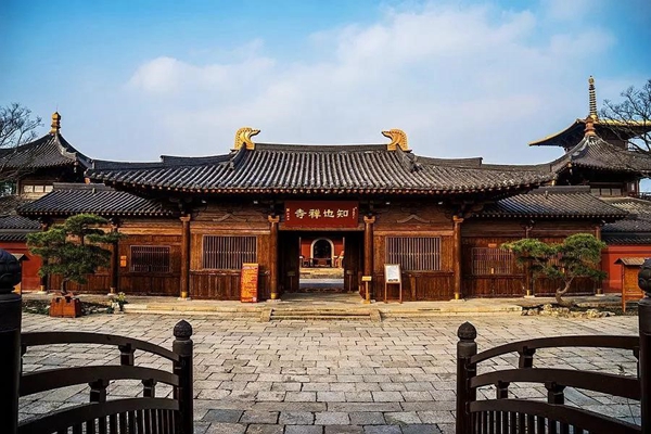 Come visit hot spots at Guangfulin Cultural Relics Park