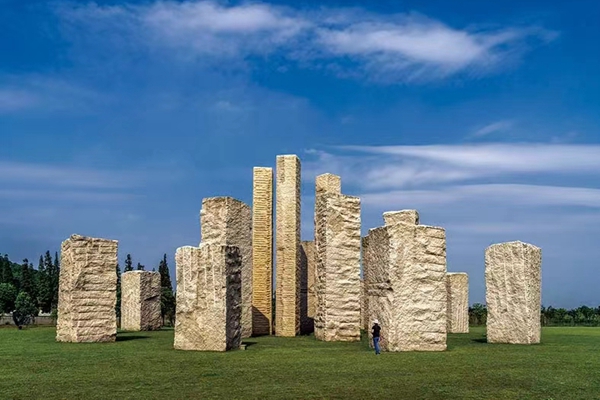 Shanghai Yuehu Sculpture Park allowing free entry for children