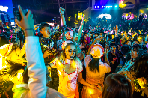 Halloween thrills at Shanghai Happy Valley